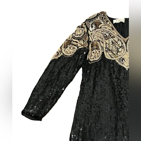 Cache vintage 100% silk black and gold long sleeve fully sequins and beaded gown - Picture 8 of 16